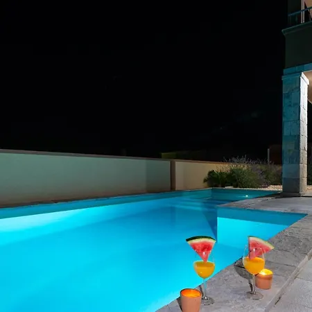 Villa New Elegant With Pool Close To The Beach Privlaka (Zadar)