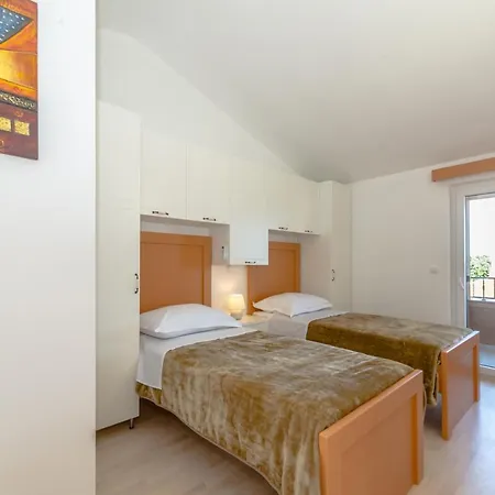 New Elegant With Pool Close To The Beach Villa *