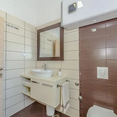 Villa New Elegant With Pool Close To The Beach *