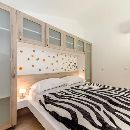 Villa New Elegant With Pool Close To The Beach *